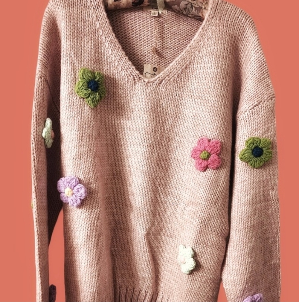Easel Embriodered Flower Vneck Sweater.